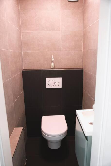 Charming Modern 2 Bedroom Apartment Alzingen Eksteriør billede